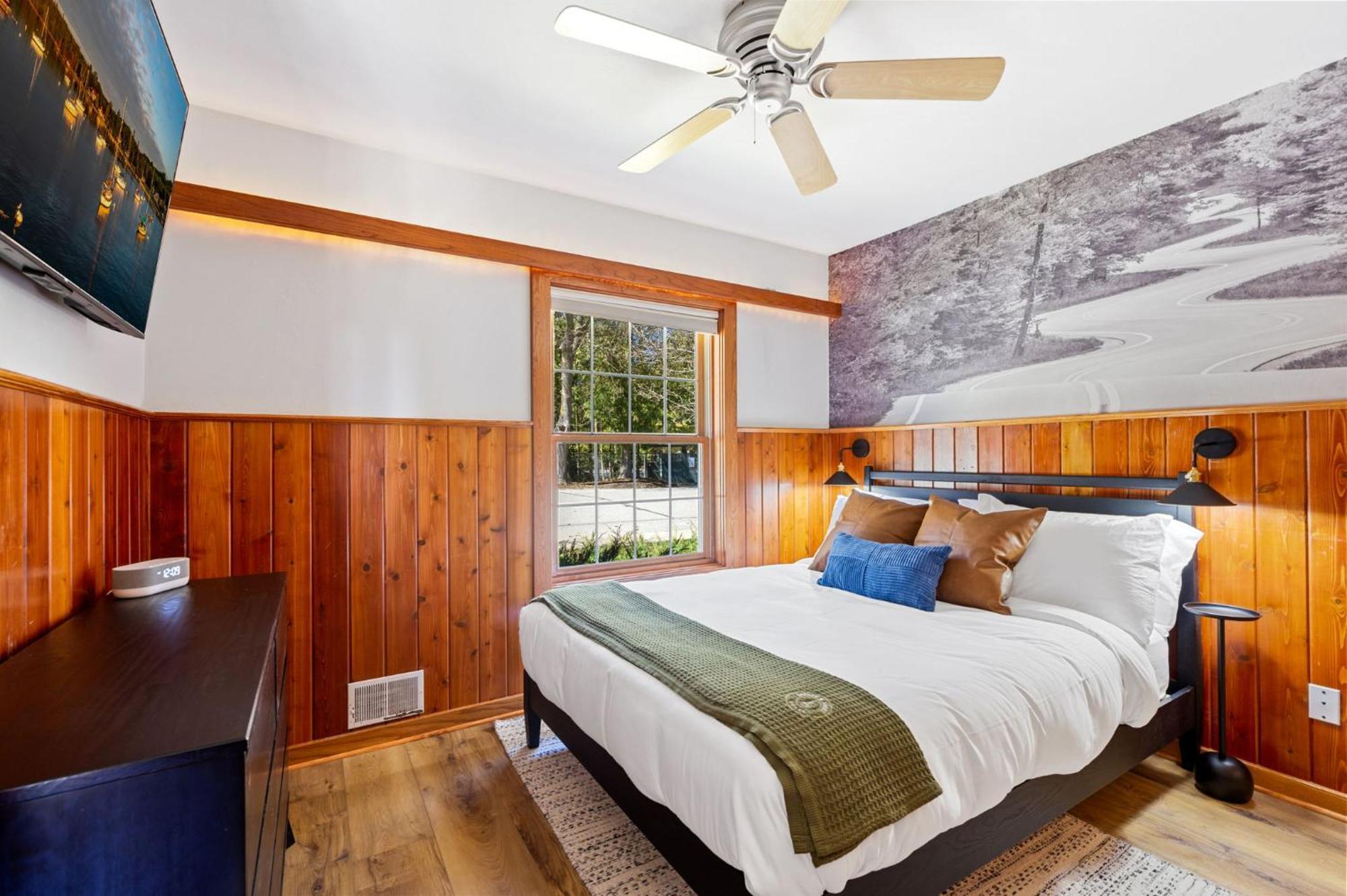 Spruce & Shore Motel 4*